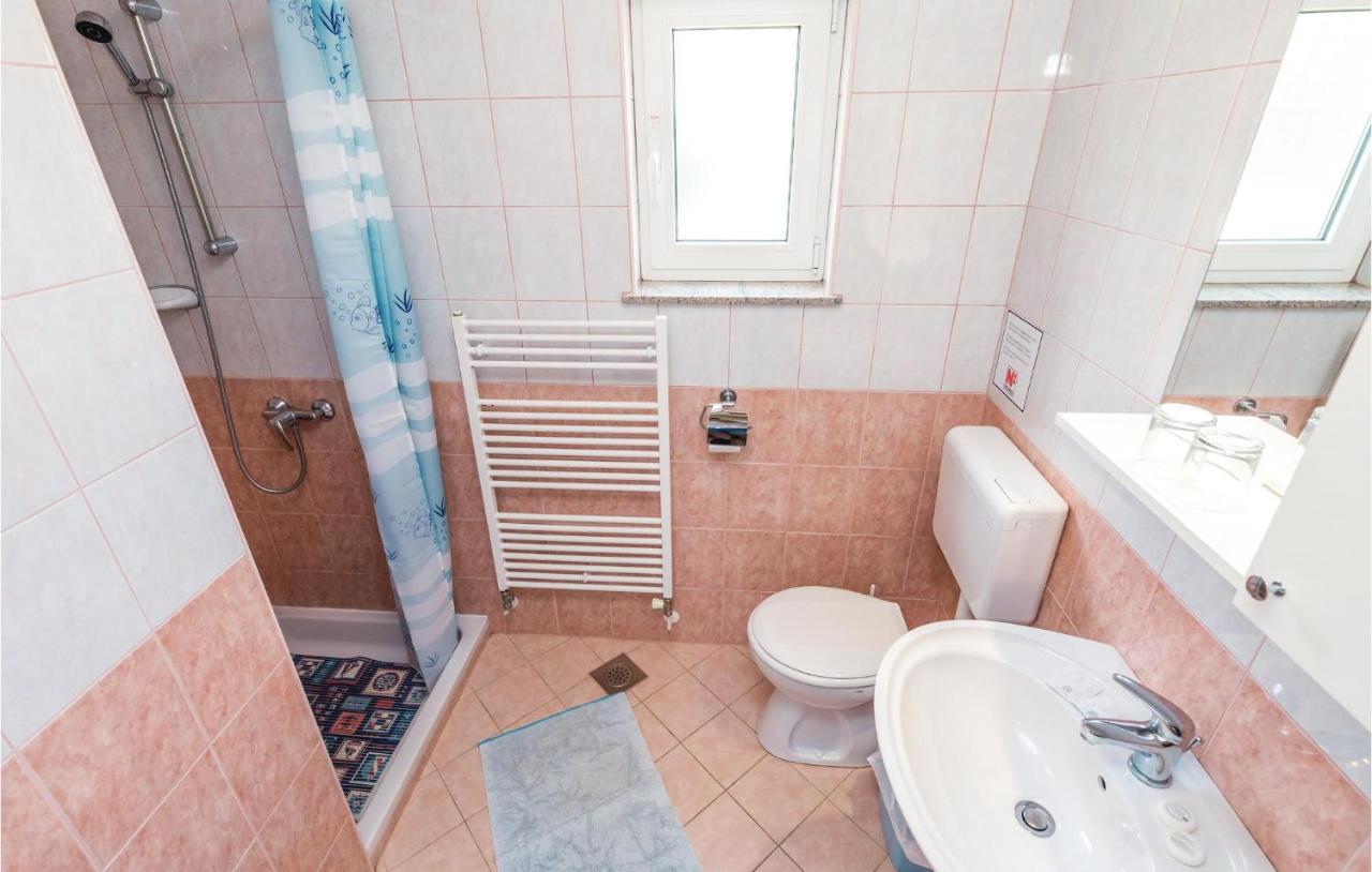 Beautiful Apartment In Brsec With Kitchen Eksteriør billede